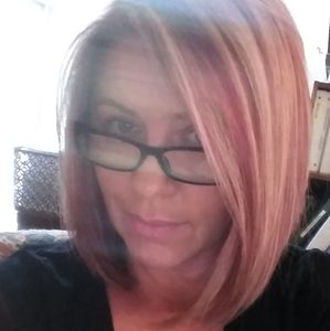 Meet your Posher, Cynthia